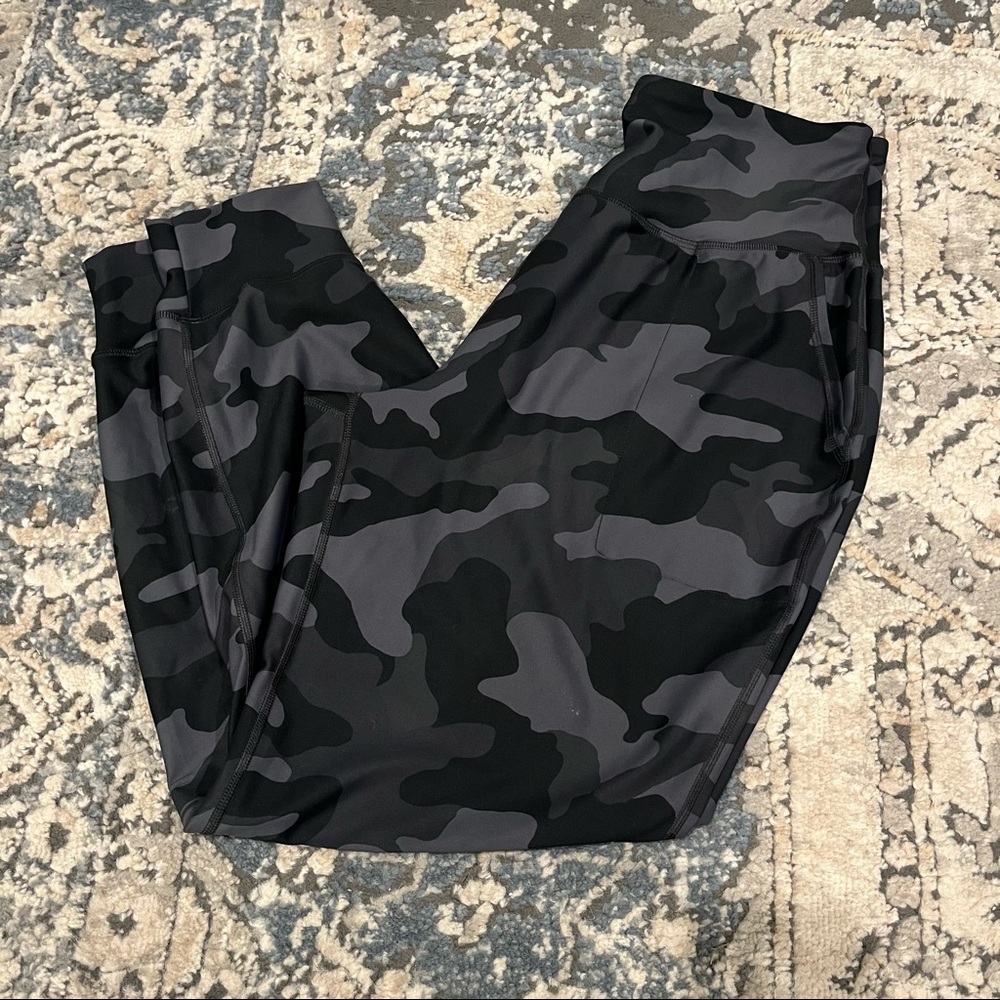 Old Navy Elevate Legging